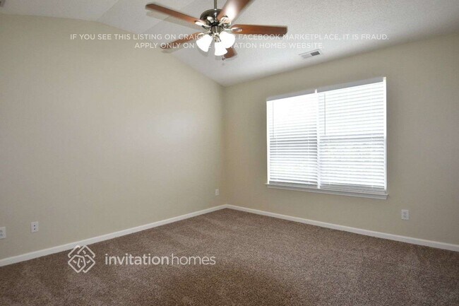 Foto del edificio - 301 Cline Falls Dr