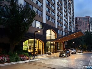 Building Photo - 250 Gorge Rd