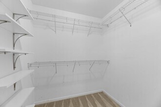Building Photo - 205 Lynden Ln