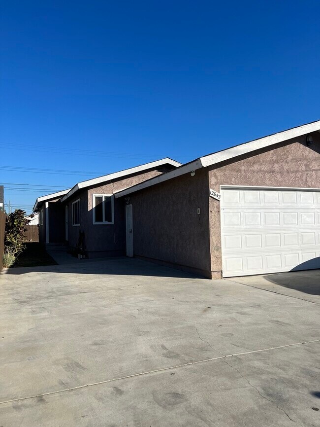 Foto del edificio - Beautiful 4 Bedroom Single Family Home