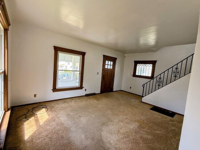 Foto del edificio - Two bedroom one bathroom home for rent