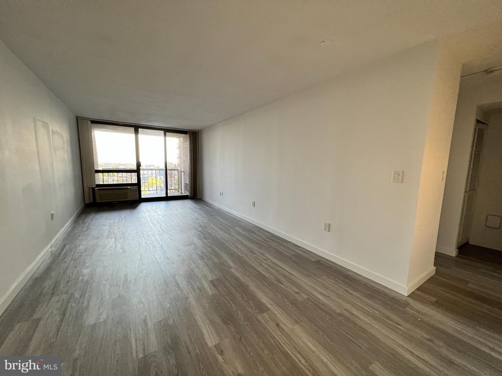 Foto principal - 233 S 6th St