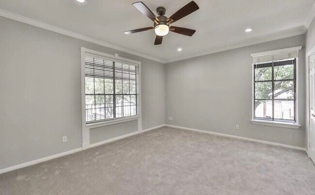 Foto del edificio - 2700 Revere St