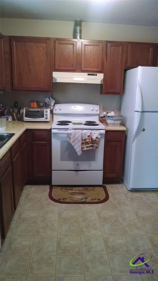 Building Photo - 207 Hickory Glen