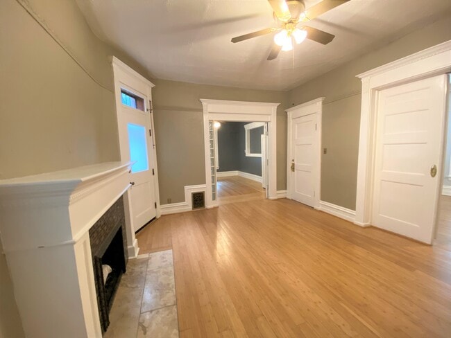 Foto del edificio - 1440 N Corona St