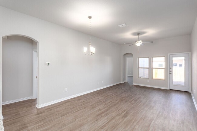 Foto del edificio - Luxury Duplex minutes to Randolph AFB
