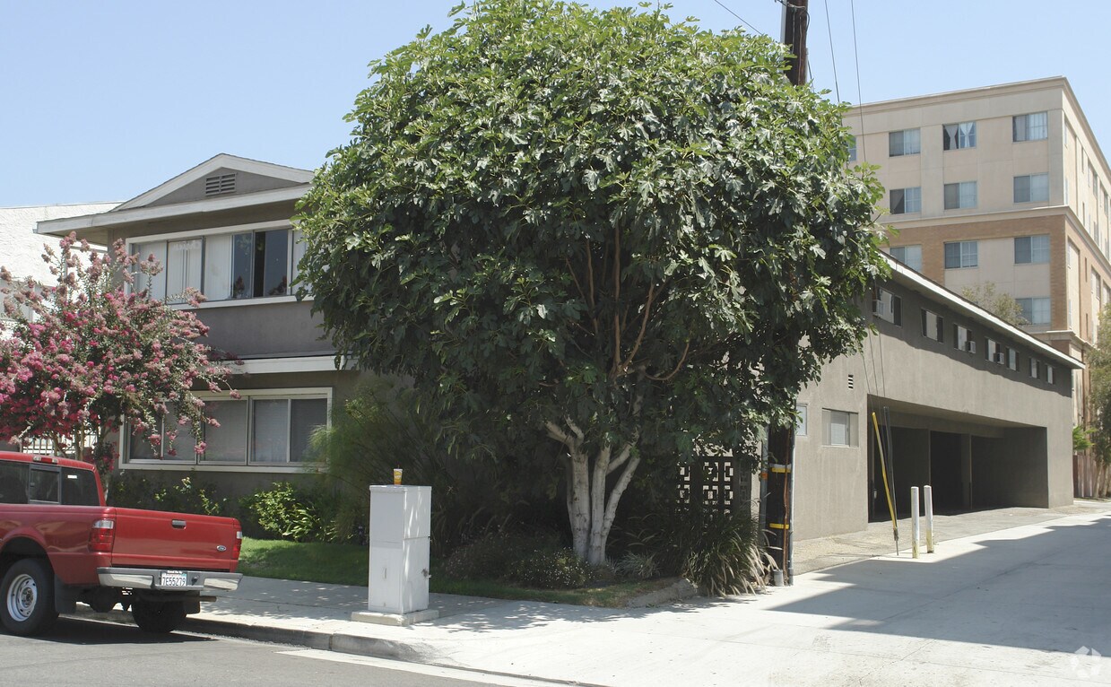 Building Photo - 18 N 4th St