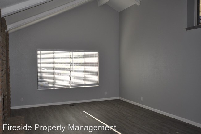 Foto del edificio - 4 br, 2 bath House - 4826 Yamato Dr