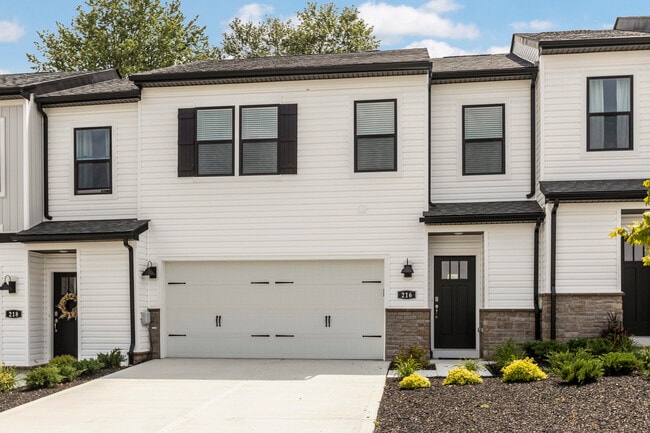 Building Photo - 216 Hanover Ln