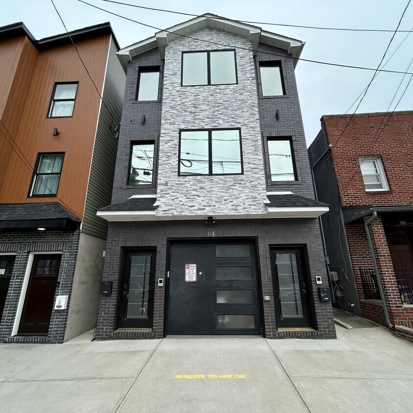 Foto principal - 329 N 10th St