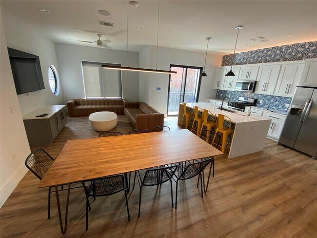 Foto del edificio - 925 E 30th St