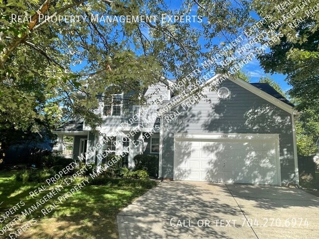 Building Photo - 4BR 2.5BA Home in Charlotte!