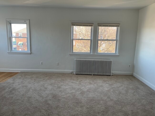 Building Photo - 2803 Clearview Ave