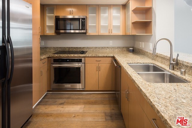 Building Photo - 13700 Marina Pointe Dr