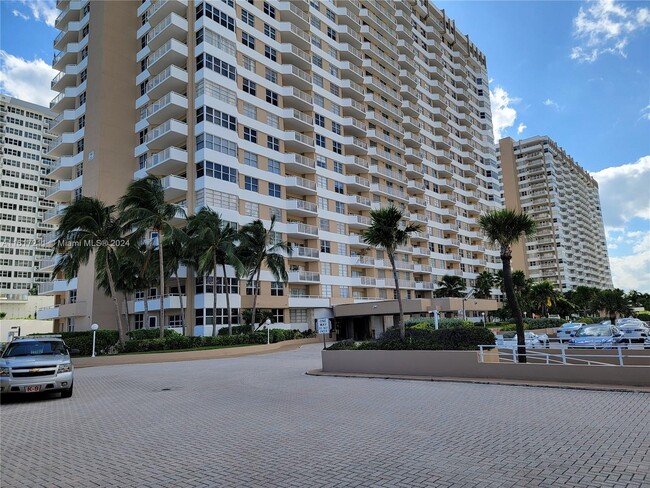 Foto del edificio - 1980 S Ocean Dr