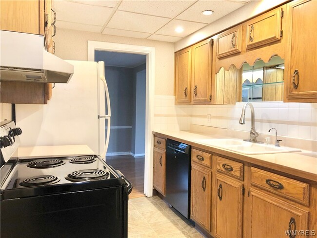 Building Photo - 200 Koenig Rd