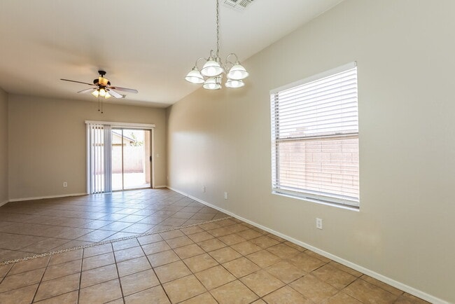 Building Photo - 2903 E Pinto Valley Rd