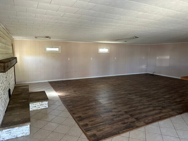 Foto del edificio - 2745 Adamsville Rd