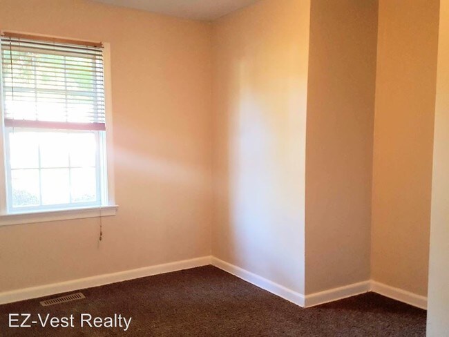Building Photo - 3 br, 1 bath House - 1 Brentwood Dr