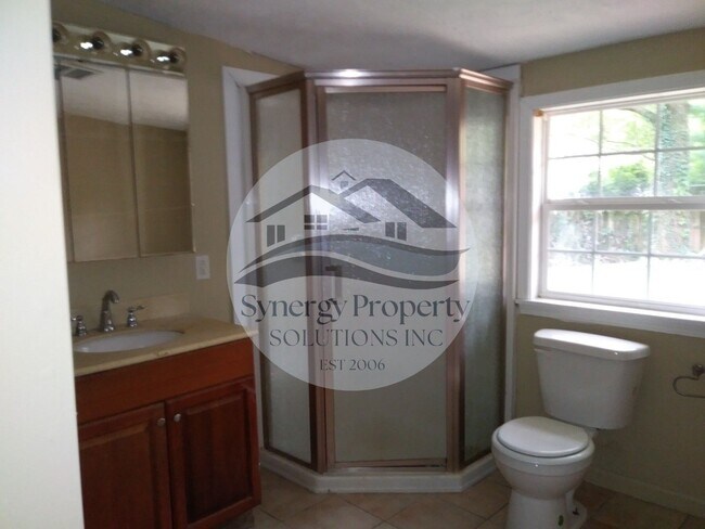 Foto del edificio - COMING SOON MADISON RANCH WITH 2 BATHS!