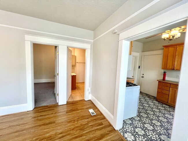 Building Photo - Reed Neighborhood Beautifully Renovated 3-...