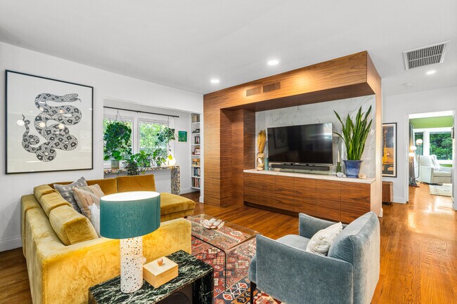 Foto del edificio - 10275 Oletha Ln