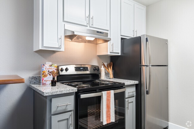 2 HAB, 2 BA: B1 - The Austin