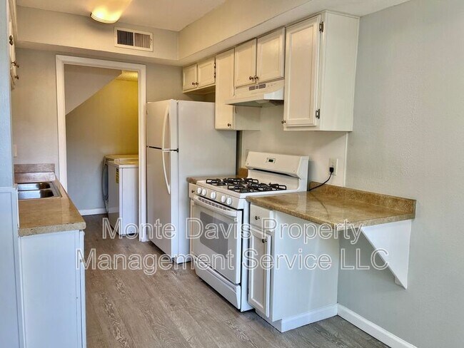 Foto del edificio - 1312 Southport Dr