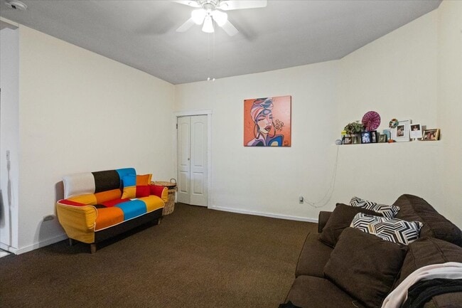 Building Photo - 5020 S Blackstone Ave