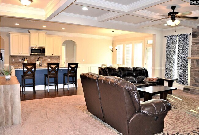 Building Photo - 304 White Oleander Dr