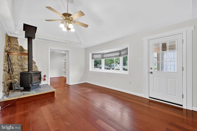 Building Photo - 1430 Puritan Ave