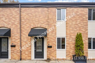 Building Photo - 320 Bank St