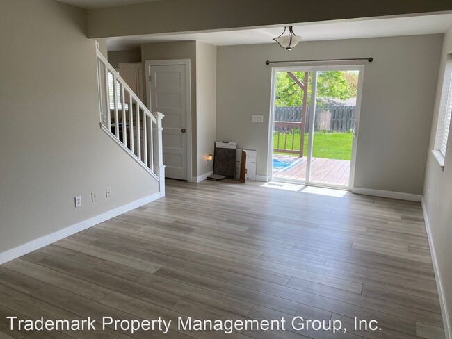 Building Photo - 4 br, 2.5 bath House - 363 Aurora Way