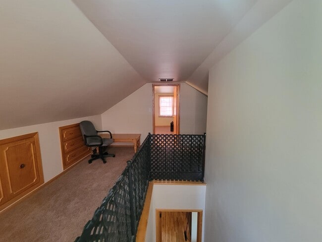 Building Photo - 1544 2nd Ave SW