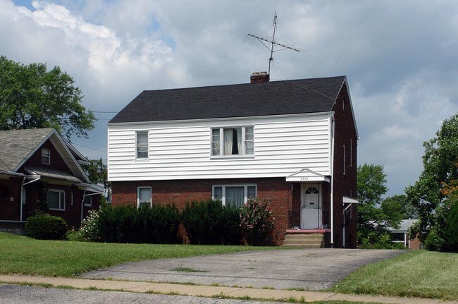 Primary Photo - 4376 Mahoning Ave