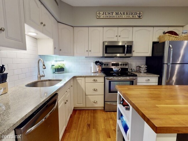 Building Photo - 1 br, 1 bath Condo - 152 Prince St 6 Unit 6