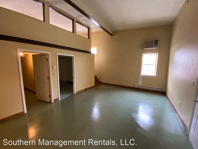 Building Photo - 3 br, 1 bath House - 5 Hanover St. B