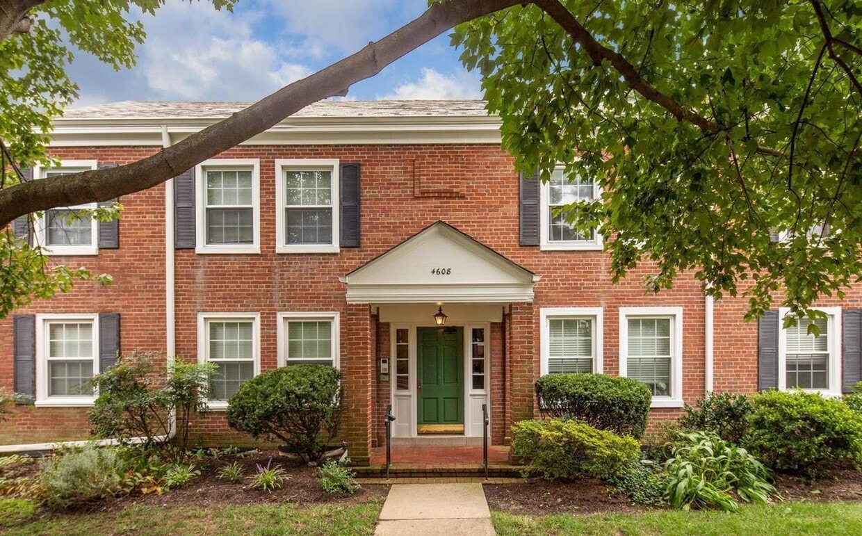 Stunning And Spacious 2-Level, 1 Bedroom, ... - Stunning And Spacious 2-Level, 1 Bedroom, ...