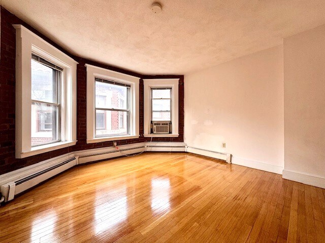 Building Photo - 19 South St