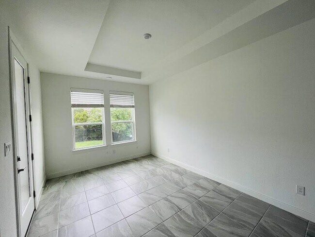 Building Photo - 1228 Brasano Pl