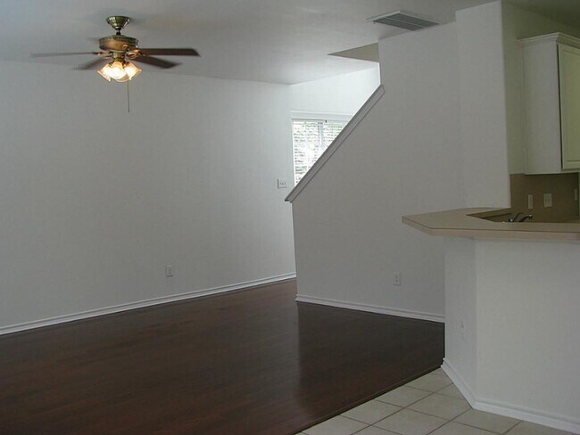 Foto del edificio - 74 Blue Creek Ct