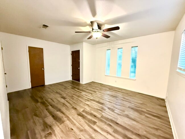 Foto del edificio - 1000 Hillyer St