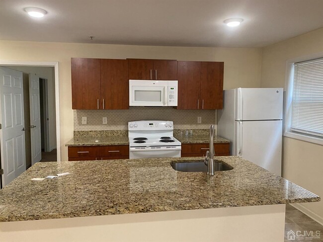Building Photo - 309 Suydam St