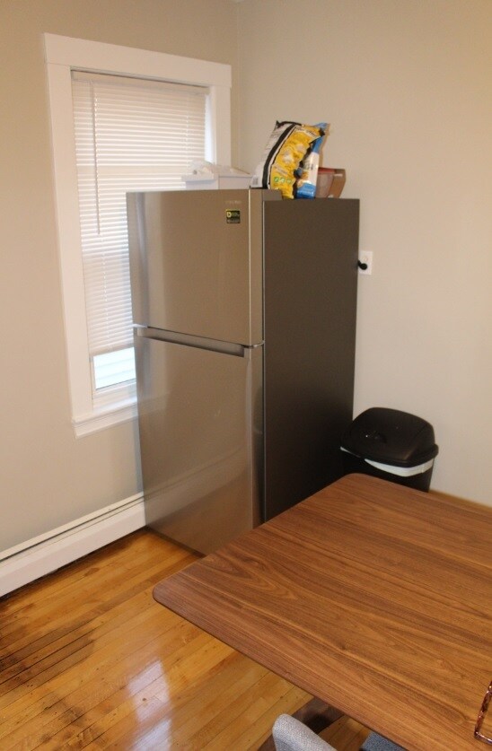 Building Photo - 18 Wenham St