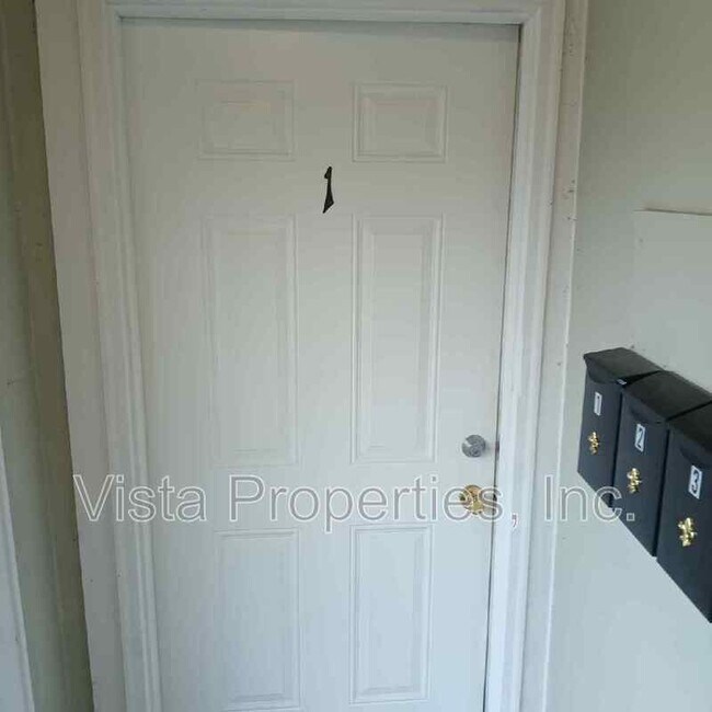 Foto del edificio - 451 Louis Coleman Jr Drive