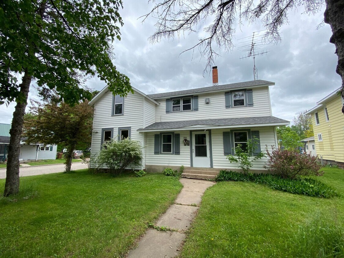500 Bukolt Avenue Room for Rent in Stevens Point, WI