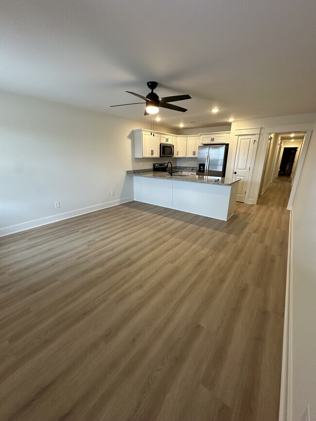 Foto del edificio - 341 Woods Rd
