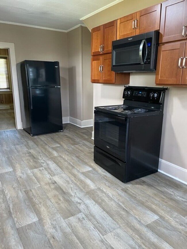 Building Photo - Brumfield Rd