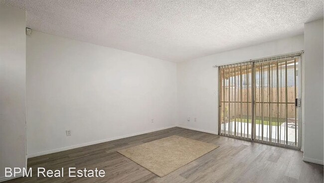 Building Photo - 2 br, 1.5 bath House - 4701 Belle Terrace ...