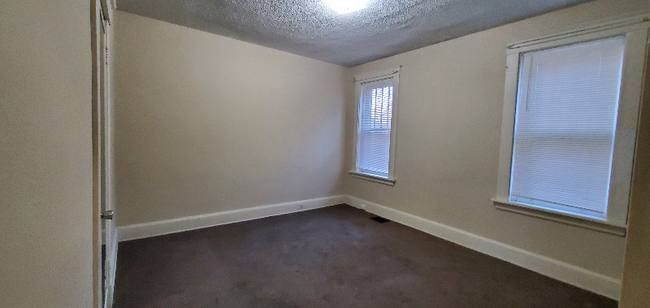 Building Photo - 2950 Kling Ave